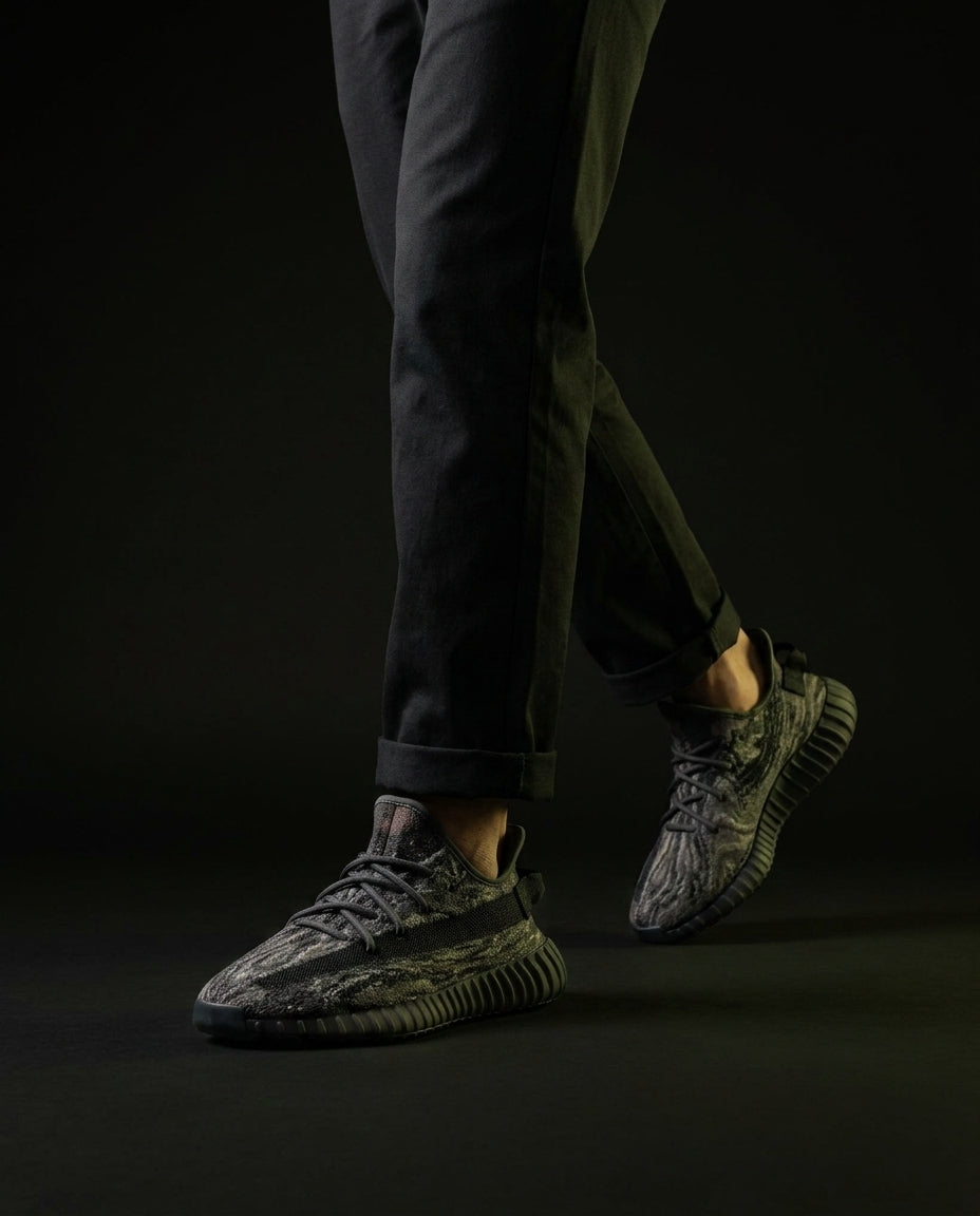 AD 350 Knit Speckled Sneaker