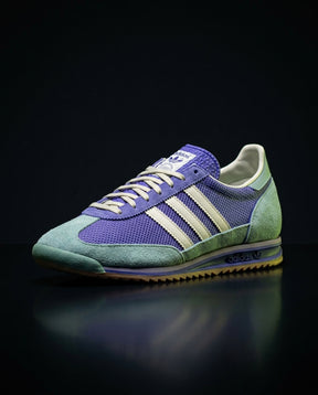 AD 72 Mesh Suede Gum-Sole Runner