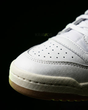 AD 84 Leather Panelled Court Trainer