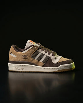 AD 84 Suede Panelled Court Trainer