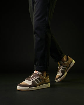 AD 84 Suede Panelled Court Trainer