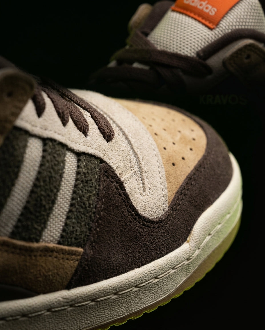 AD 84 Suede Panelled Court Trainer