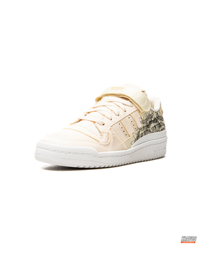 AD 84 Suede Strap Court Trainer
