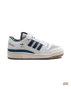 AD 84 Suede Strap Court Trainer