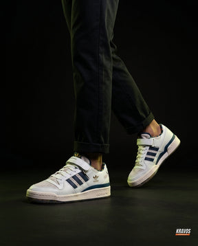 AD 84 Suede Strap Court Trainer White Navy Cream