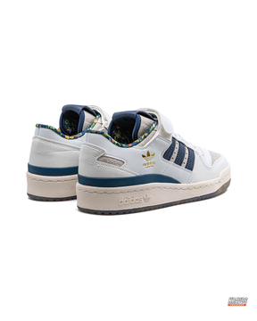 AD 84 Suede Strap Court Trainer