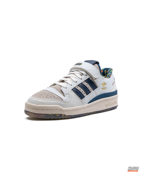 AD 84 Suede Strap Court Trainer