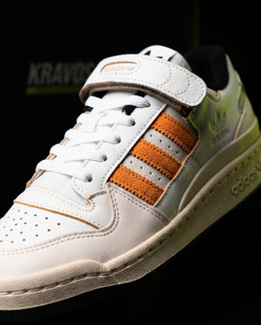 AD 84 Suede Strap Court Trainer White Orange