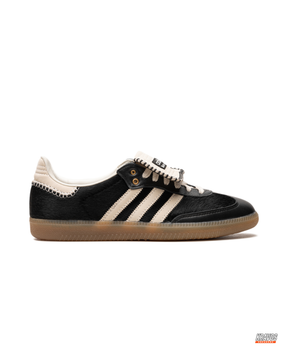 AD Leather Crochet-Tongue Terrace Trainer