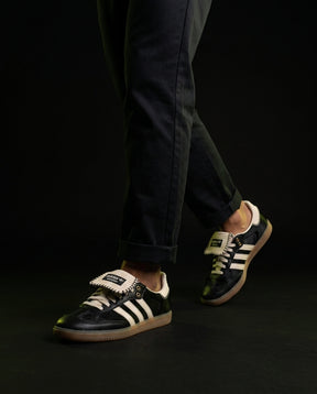 AD Leather Crochet-Tongue Terrace Trainer Black Cream Gum