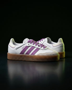 White Purple Gum