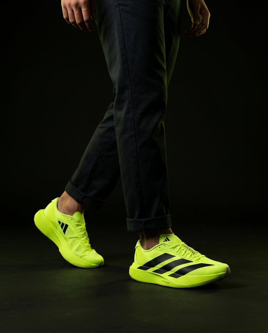 AD Mesh Featherweight Racing Runner Volt Black
