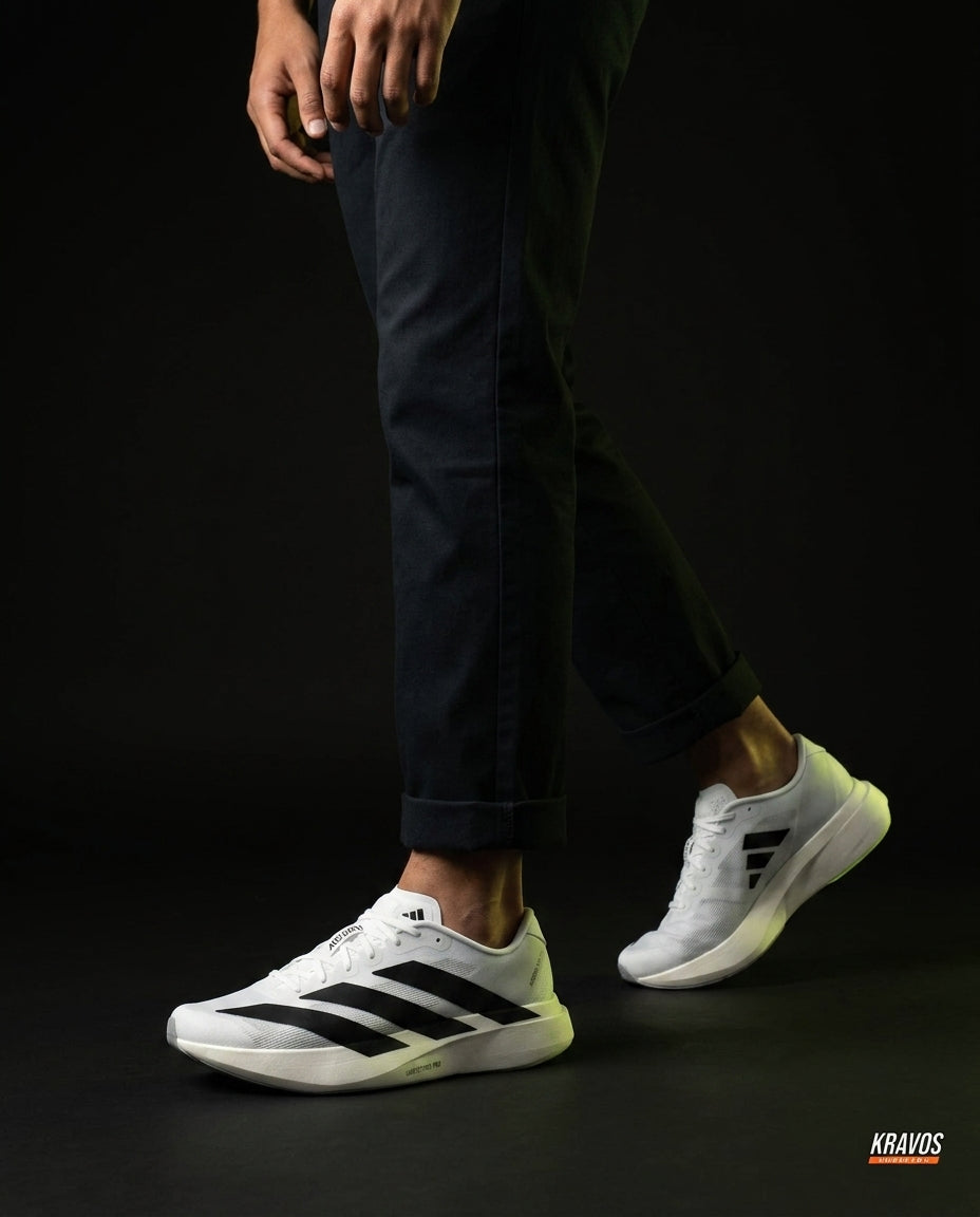 AD Mesh Featherweight Racing Runner White Black