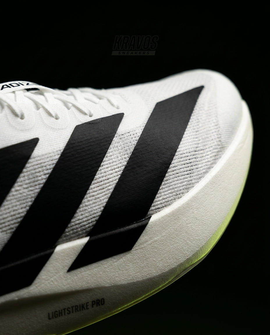 AD Mesh Featherweight Racing Runner White Black
