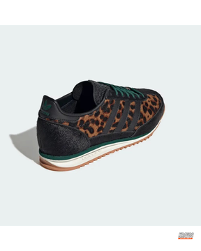 AD Suede Gum-Sole Retro Runner
