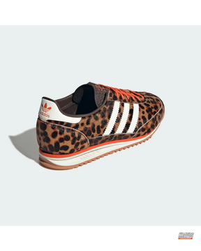 AD Suede Gum-Sole Retro Runner