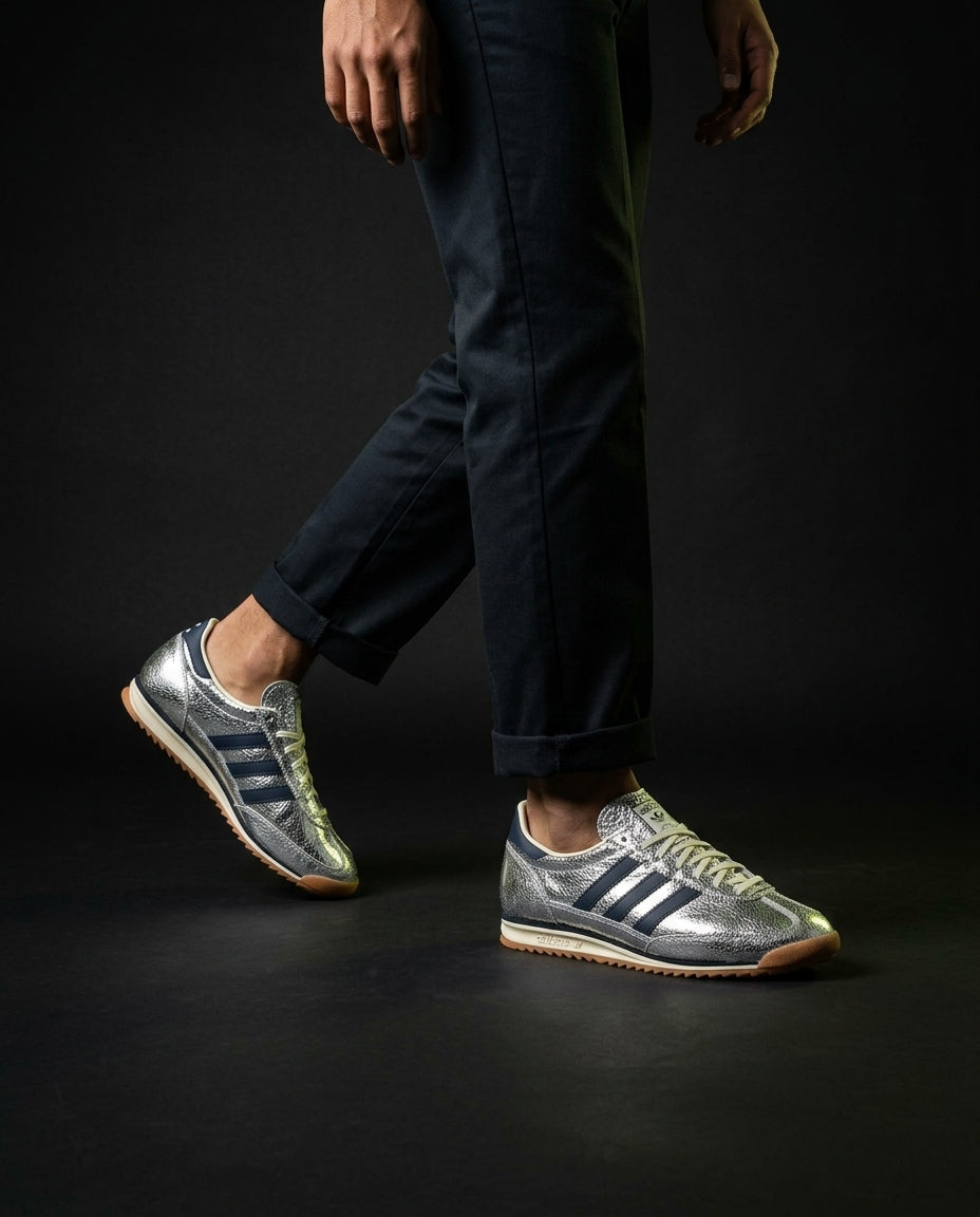 AD Suede Gum-Sole Retro Runner Silver Black Cream