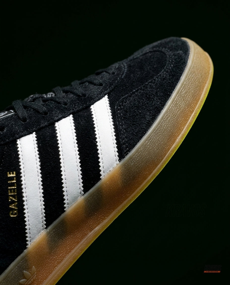 AD Suede Gum-Sole Terrace Trainer Mixed 1 Black White Gum