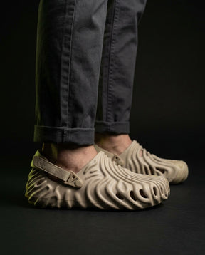 CRC Textured Wave Sling-Back Clog