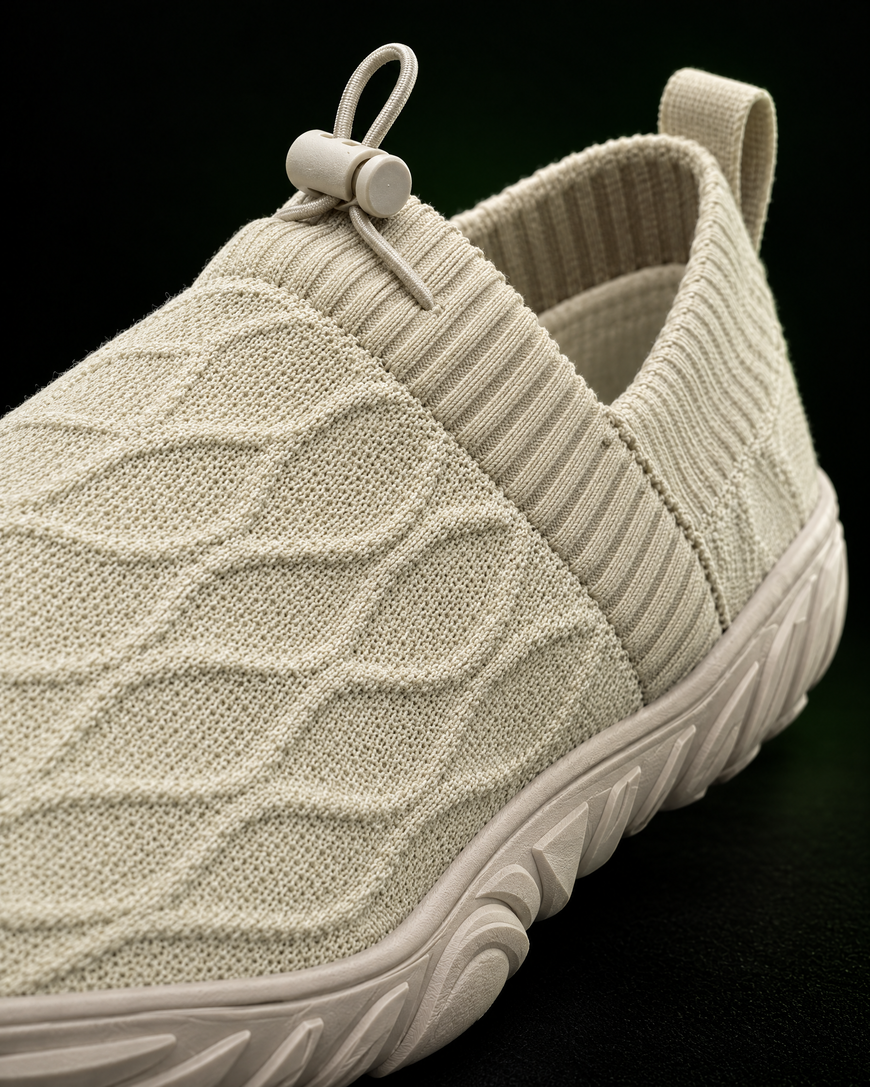 Kravos FlowKnit — Beige / Taupe — 04-macro-detail