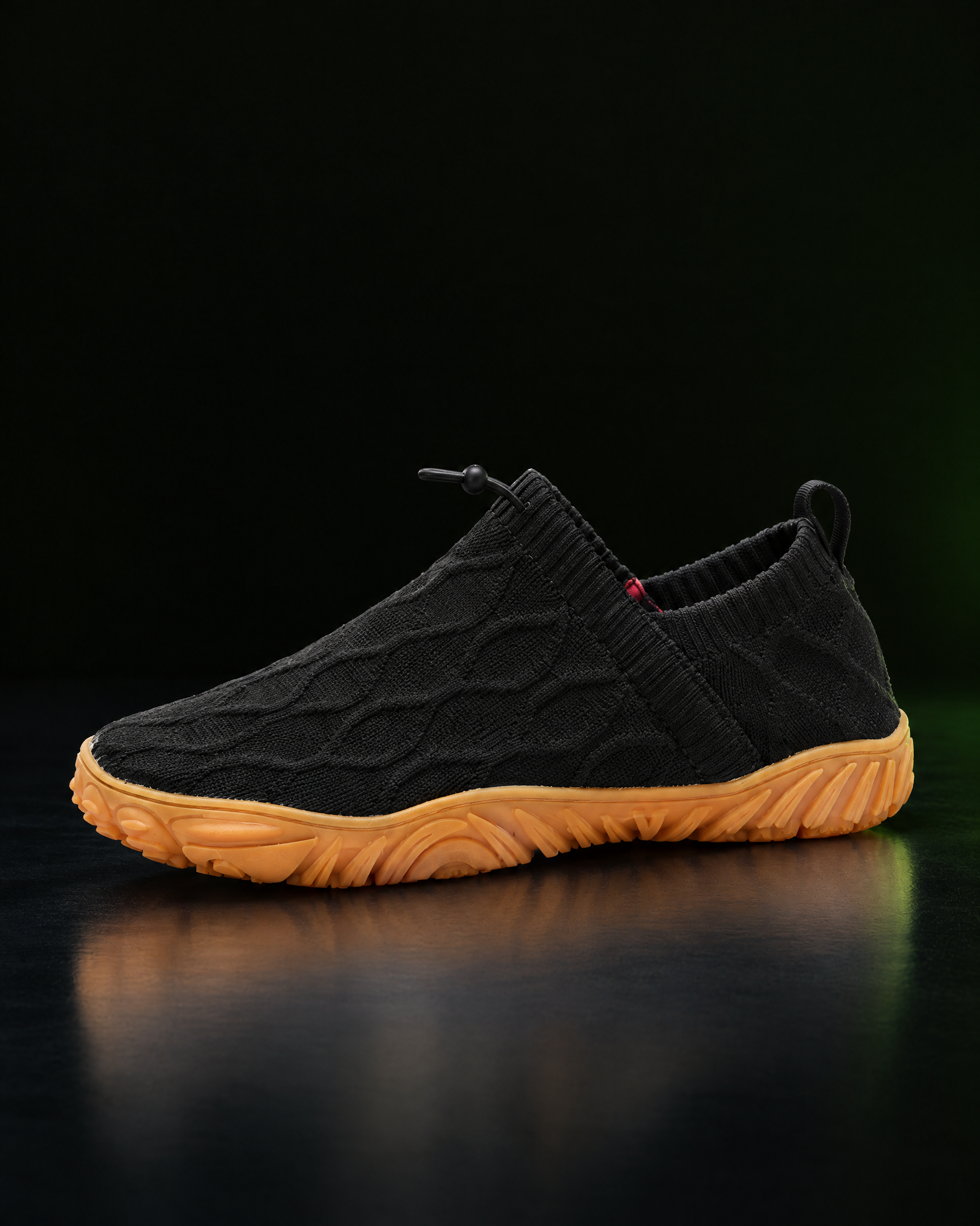 Kravos FlowKnit — Black / Gum — 02-studio-pair
