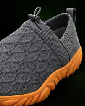 Kravos FlowKnit — Grey / Gum — 04-macro-detail
