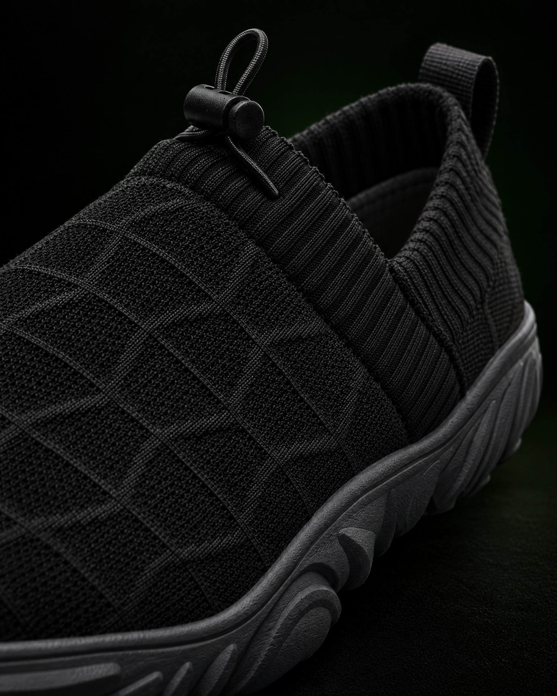 Kravos FlowKnit — Triple Black — 04-macro-detail