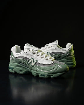 NB 1000 Mesh Layered Runner Green White Grey