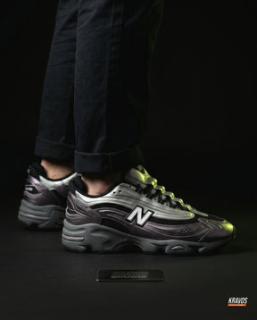 NB 1000 Mesh Layered Runner Grey Silver Black