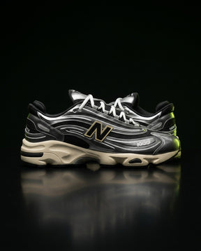 NB 1000 Mesh Layered Runner Silver Black Cream