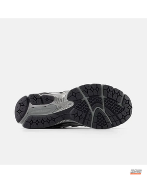 NB 1906A Mesh Layered Chunky Runner