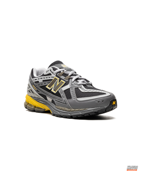 NB 1906R Mesh Layered Chunky Runner