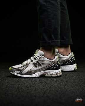 NB 1906R Mesh Layered Chunky Runner White Black Gold