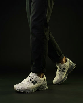 NB 1906R Mesh Layered Runner