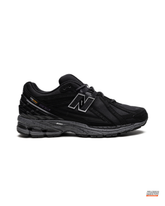 NB 1906R Mesh Speckled-Sole Runner Triple Black #tripleblack