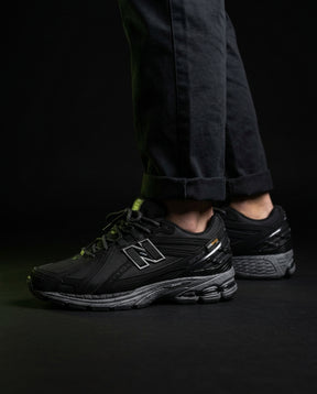 NB 1906R Mesh Speckled-Sole Runner