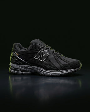 NB 1906R Mesh Speckled-Sole Runner