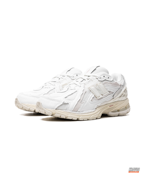 NB 1906R Mixed Panelled Retro Runner