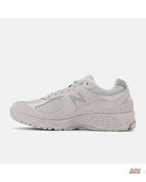 NB 2002R Mesh Layered Chunky Runner