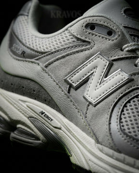 NB 2002R Mesh Layered Chunky Runner