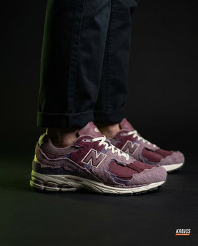NB 2002R Suede Layered Runner Burgundy Grey