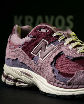NB 2002R Suede Layered Runner