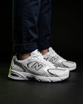 NB 530 Mesh Panelled Retro Runner White 2 White Navy Silver