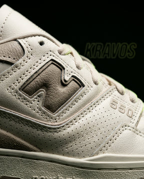 NB 550 Leather Panelled Court Trainer Cream Cream Taupe