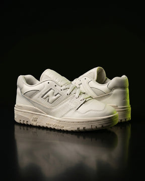 NB 550 Leather Panelled Court Trainer Cream Off White