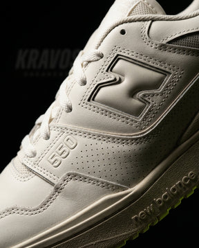 NB 550 Leather Panelled Court Trainer Cream Off White