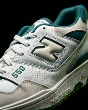 NB 550 Leather Panelled Court Trainer White 2 White Green Grey