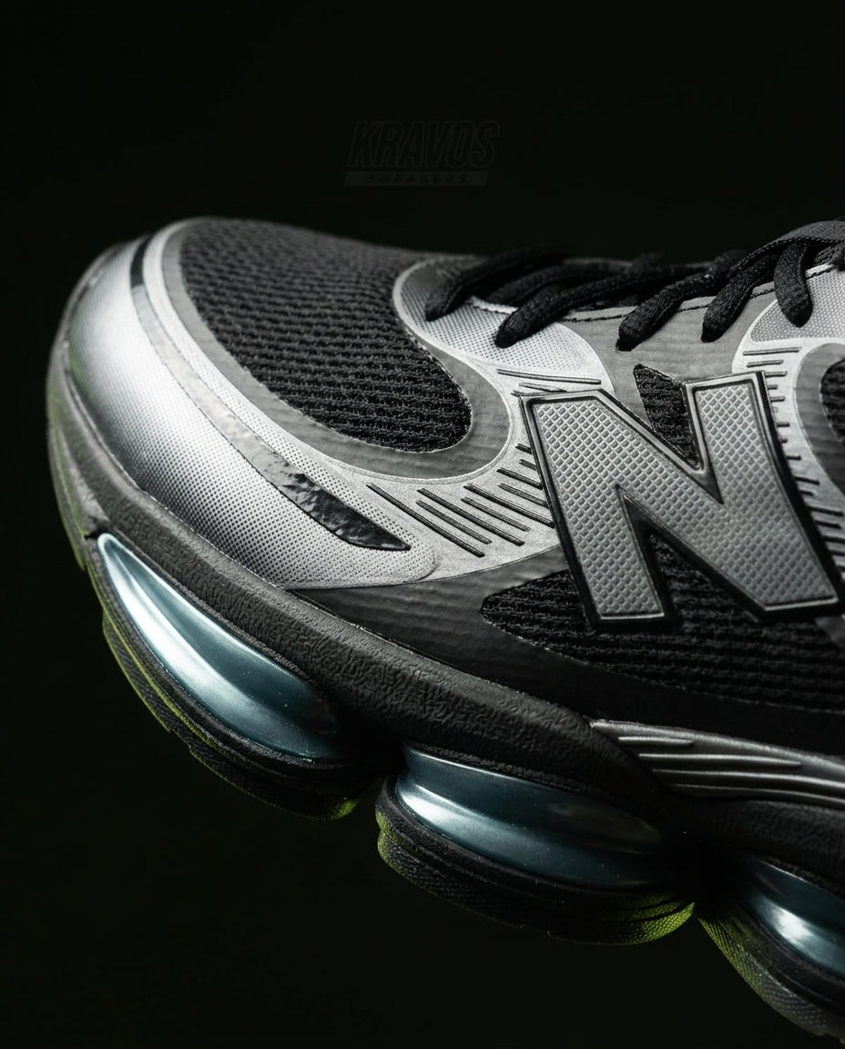 NB Mesh Layered Pod-Sole Runner Black Grey