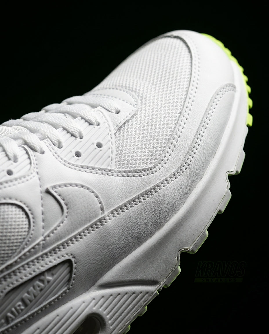 NK 90 Mesh Panelled Runner Trainer Triple White