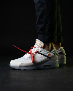 NK 90 Mesh Panelled Runner Trainer White Grey Red